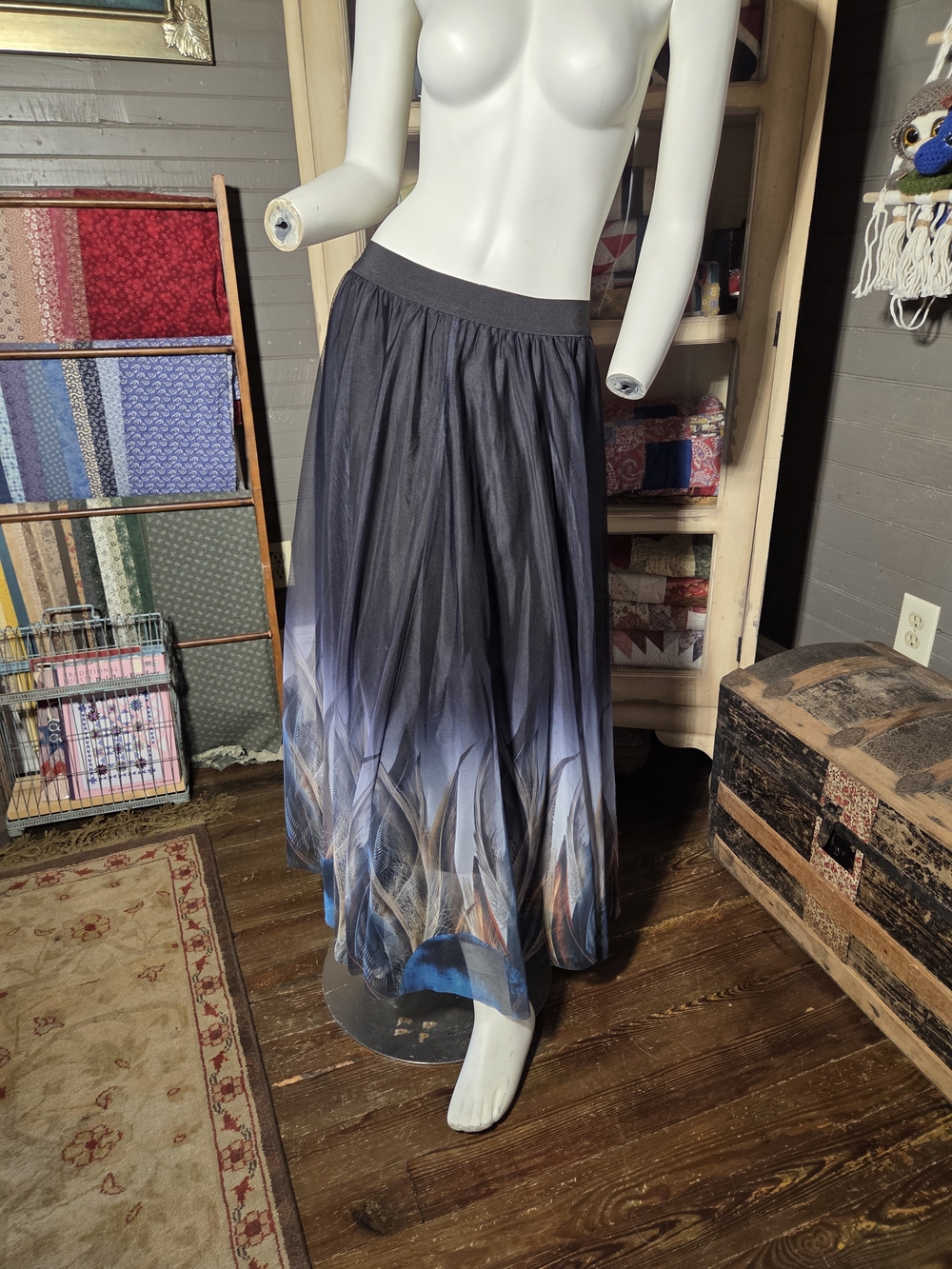 Women's Gradient Black to Slate Maxi Skirt with Feather Motif
